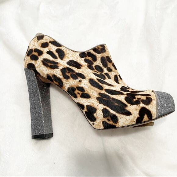 Sam Edelman Felix leopard silver glitter calf hair heeled booties size 7 NWT - Picture 9 of 9